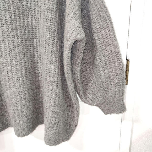Urban Outfitters Gemini Turtleneck Tunic Sweater in Grey - Picture 3 of 10